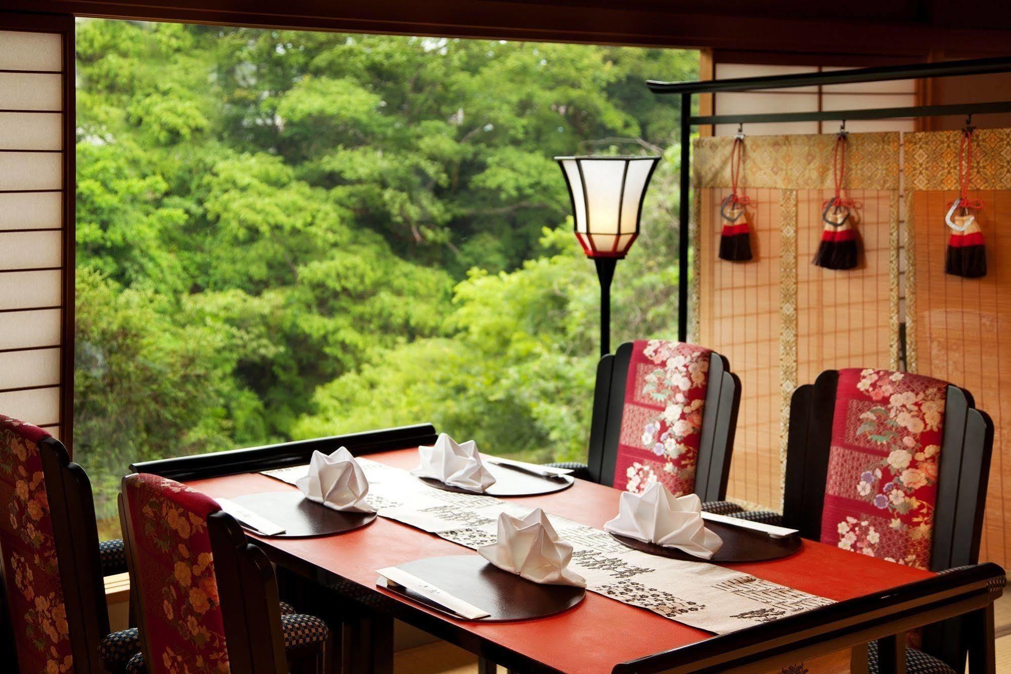 Yamanaka Onsen Kissho Yamanaka Hotel Кага Екстериор снимка